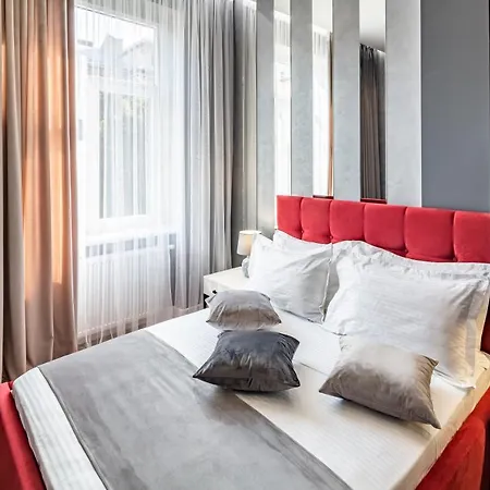 Alfa 3-кімнатна Lux-квартира у центрі львова Lviv