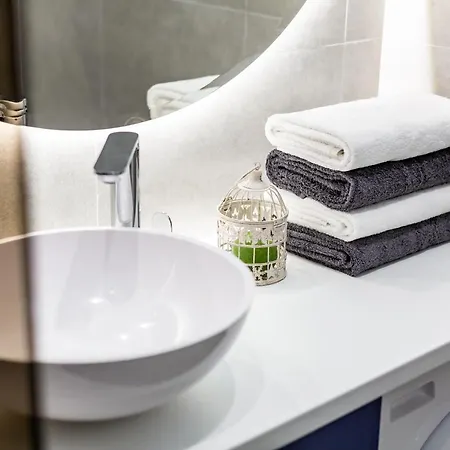 Alfa 3-кімнатна Lux-квартира у центрі львова * Lviv