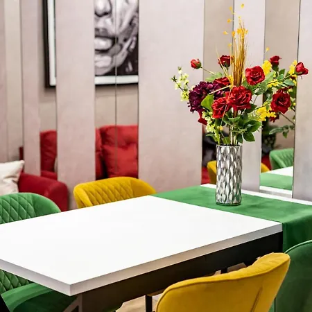 Apartment Alfa 3-кімнатна Lux-квартира у центрі львова