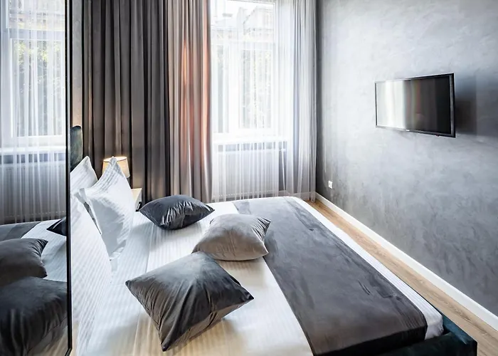 Alfa 3-кімнатна Lux-квартира у центрі львова *