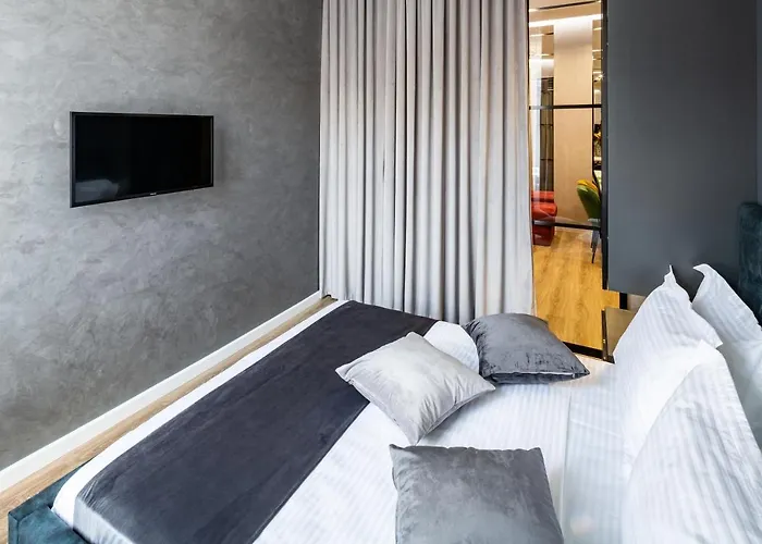 Apartman Alfa 3-кімнатна Lux-квартира у центрі львова *