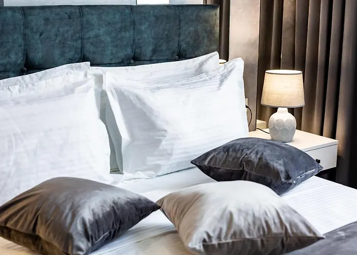 Alfa 3-кімнатна Lux-квартира у центрі львова Apartman Lviv